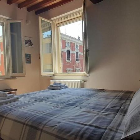 Claude Cozy Corner-Apartment Parme Extérieur photo